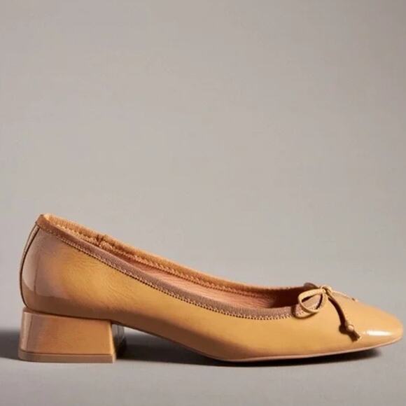 Bibi Lou Suzy Heeled Patent Ballet Pumps in Camel Size 40 / 9.5 US New in Box - Picture 2 of 10